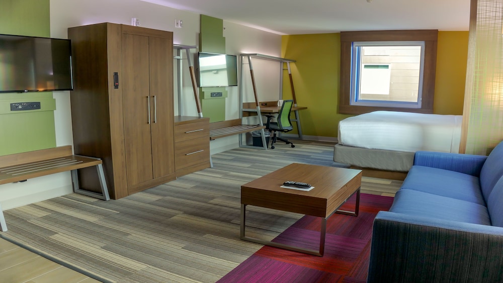Holiday Inn Express & Suites Miami Airport East by IHG - photo 31