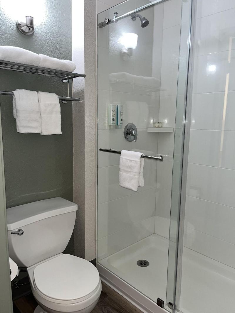 Quality Inn Elk Grove Sacramento - photo 22