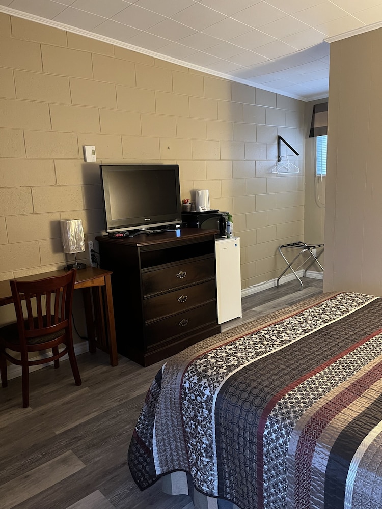 Pine Grove Motel in Sault Ste. Marie, Canada