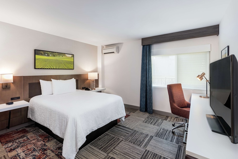 Hilton Garden Inn Davis Downtown - photo 10