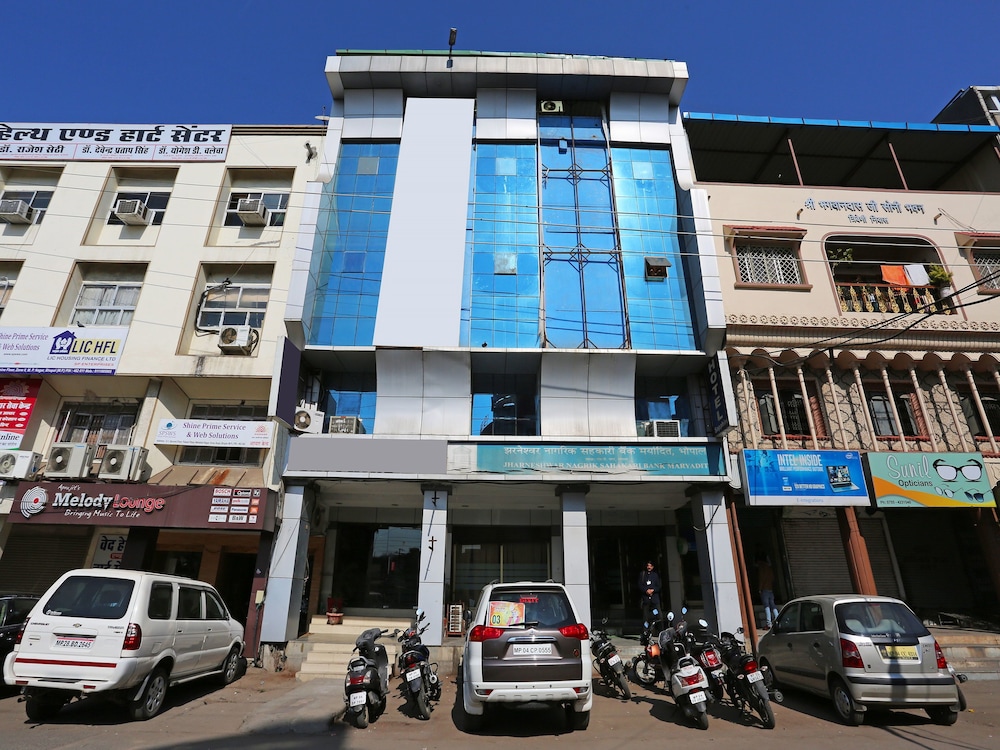 Oyo 11391 Sargam Cineplex