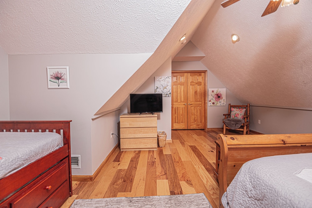 Moon Tower House - photo 27