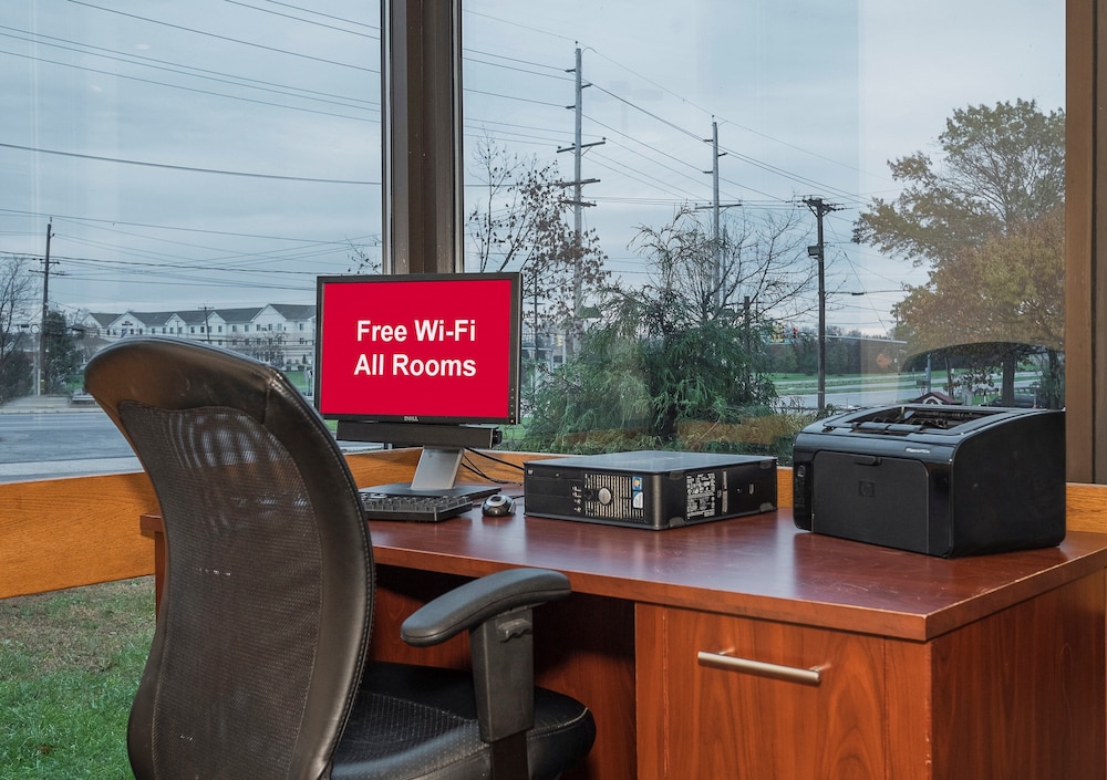 Red Roof Inn & Suites Mt Holly McGuire AFB - photo 42