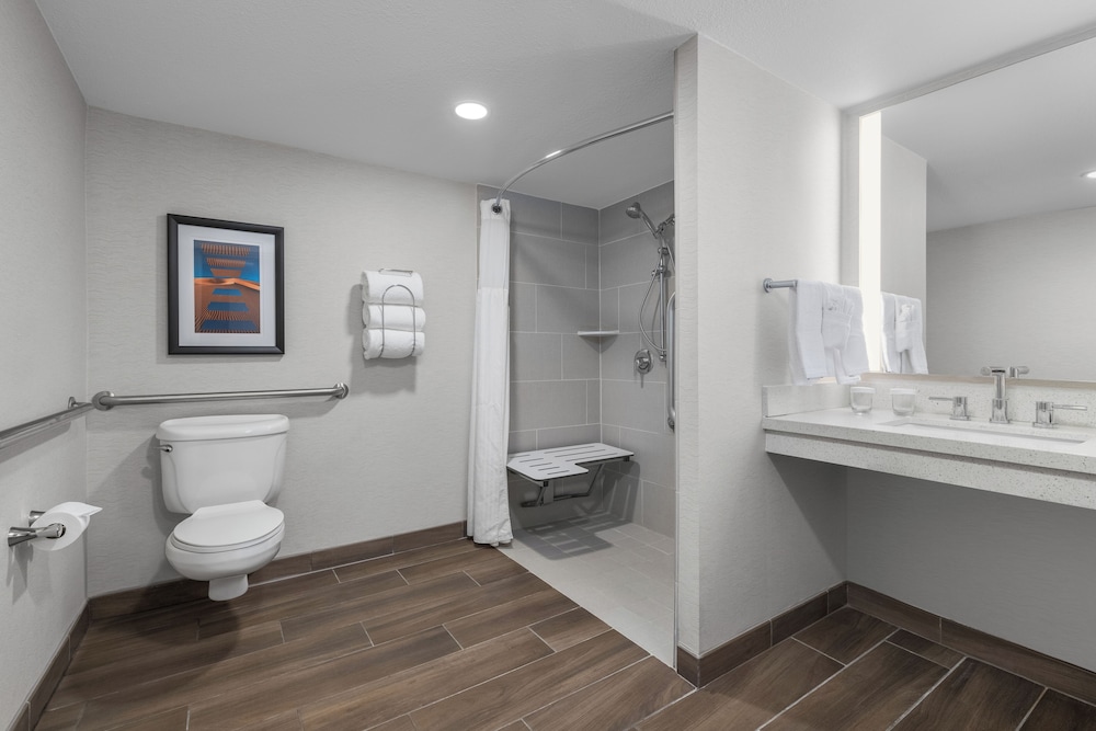 DoubleTree by Hilton Phoenix Midtown - photo 5