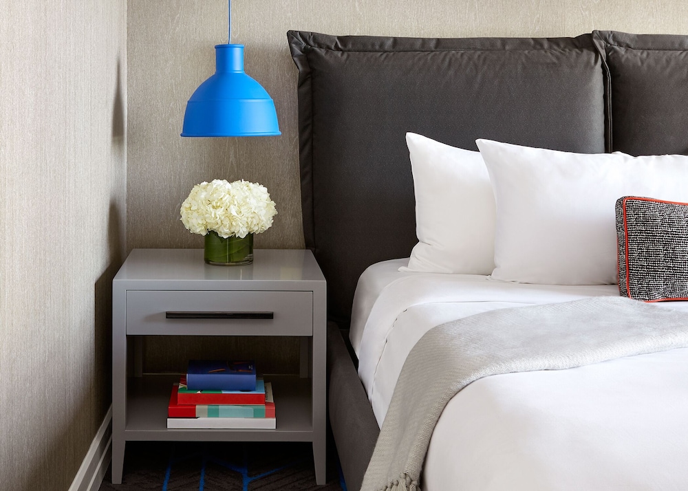 Hutton Hotel - photo 12
