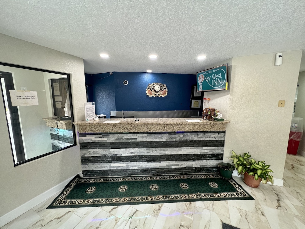 Key West Inn Roanoke - photo 16
