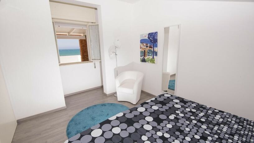 Villa Acquamarina 9 — 4-Star Luxury Hotel in Pozzallo, Italy