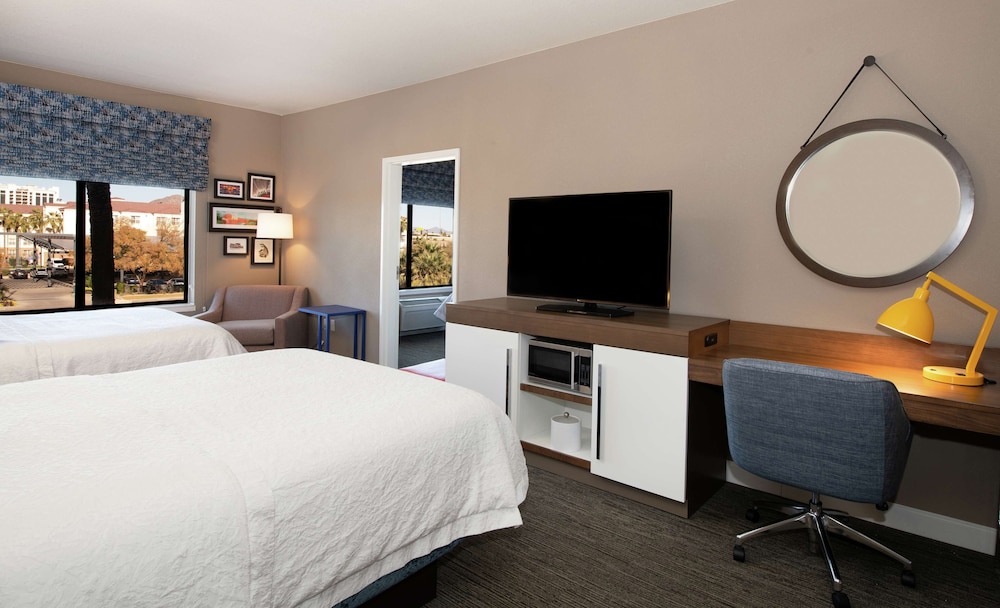 Hampton Inn Phoenix Airport North - photo 12