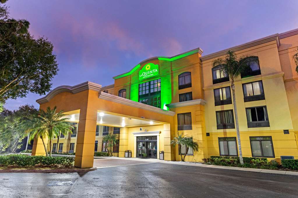 La Quinta Inn & Suites by Wyndham Tampa North I 75 - photo 4