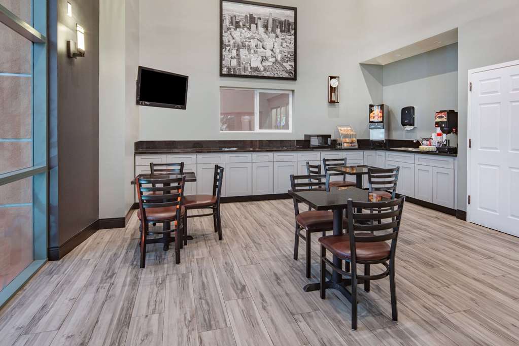 Super 8 by Wyndham North Hollywood - photo 9