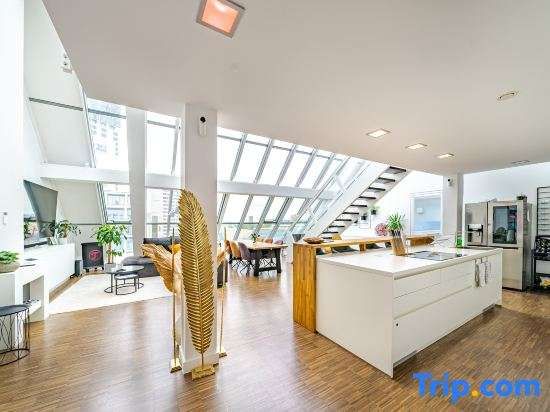 Luxus Penthouse am Kurfürstendamm — 4-Star Luxury Hotel in Berlin, Germany