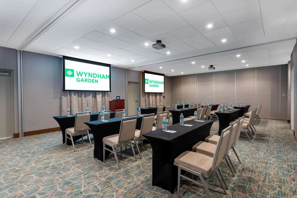 Wyndham Garden Miami International Airport - photo 38