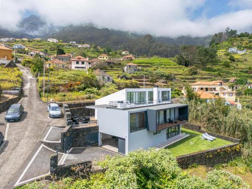 Villa Vista Do Vale — 4-Star Luxury Hotel in Sao Vicente, Portugal