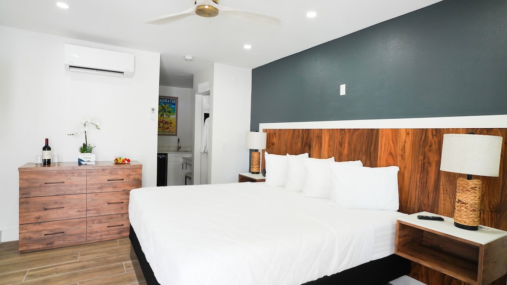 Ivory Sands Beach Suites - photo 14