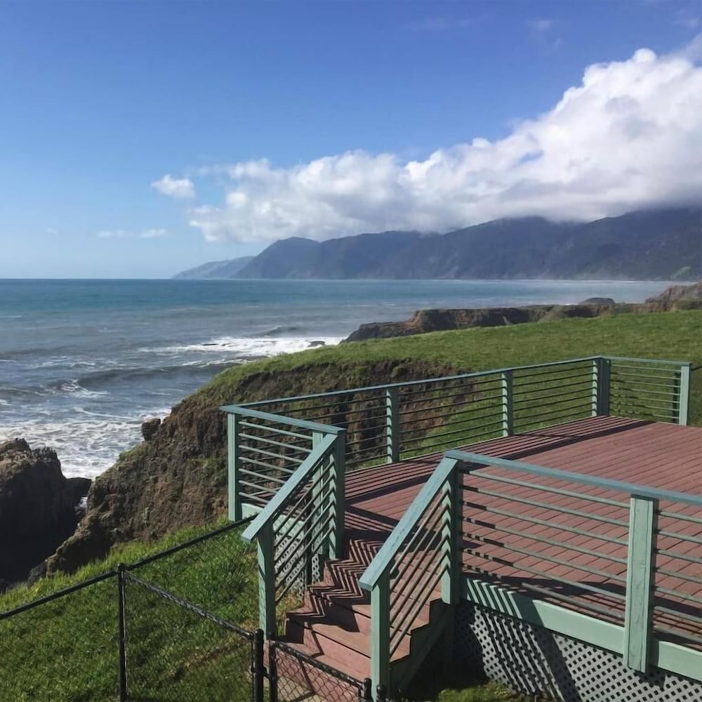 Inn Of The Lost Coast - photo 26