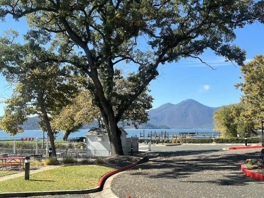 Clear Lake Cottages & Marina - photo 161