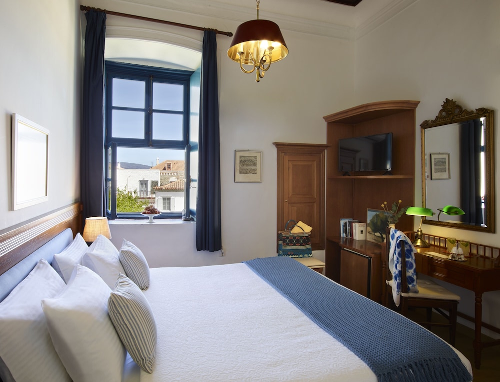 Orloff Boutique Hotel — Ydra — photo 4