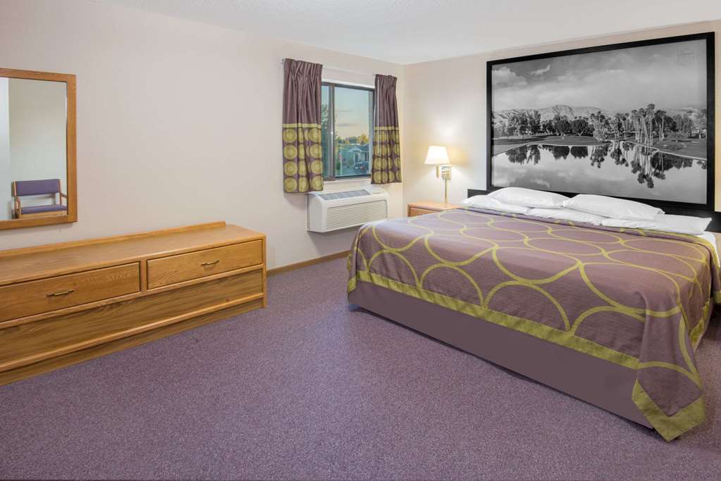Super 8 by Wyndham Knoxville - photo 12