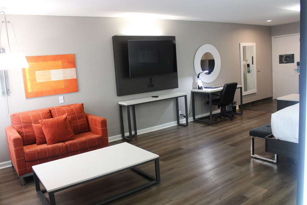 Clarion Pointe Marshall - photo 19