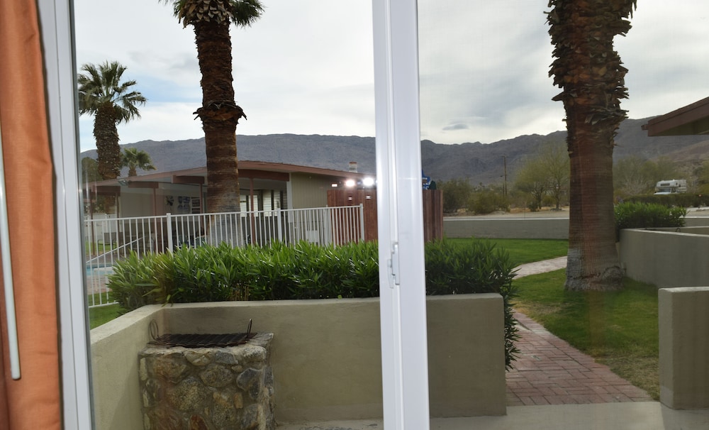 Stanlunds Inn And Suites - photo 30