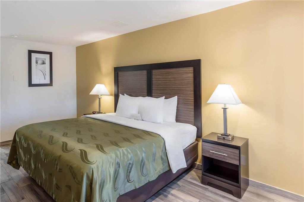 Quality Inn Escondido San Diego North County - photo 10