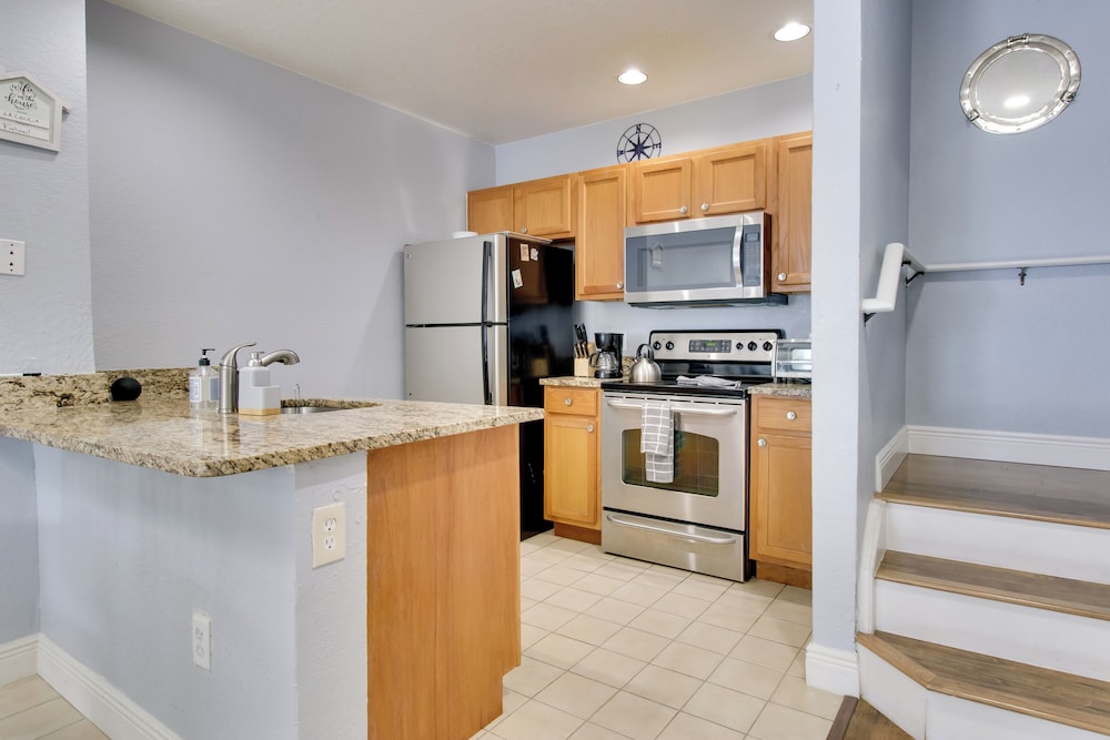 12 Mi to Disney Family Home with Resort Amenities - photo 9