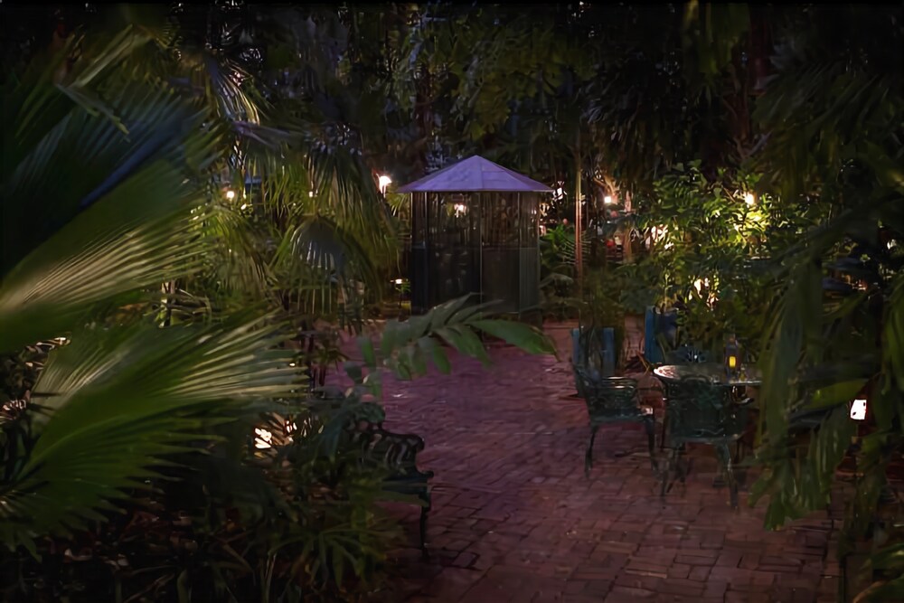 The Gardens Hotel - photo 54
