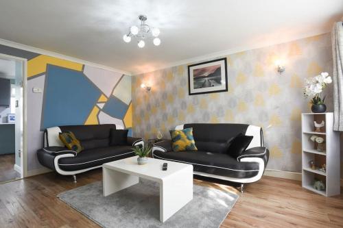 Spacious 4 Bed Family House — 4-Star Luxury Hotel in Portsmouth, United Kingdom