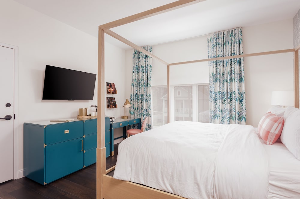 Lily Hall A Boutique Hotel - photo 7