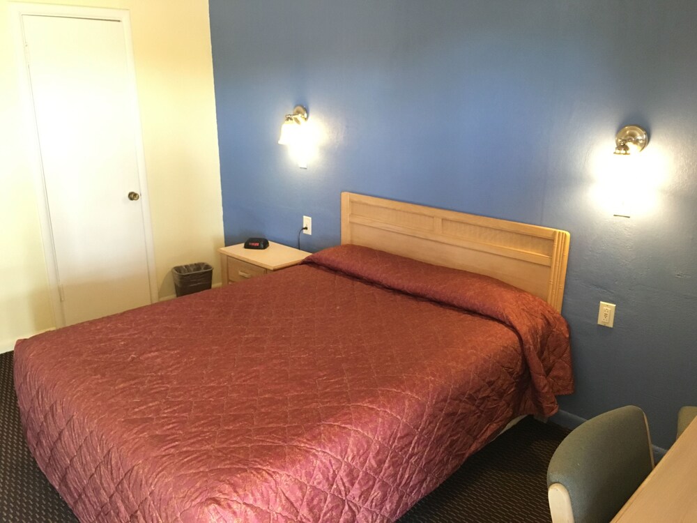 Blarney Inn - photo 9