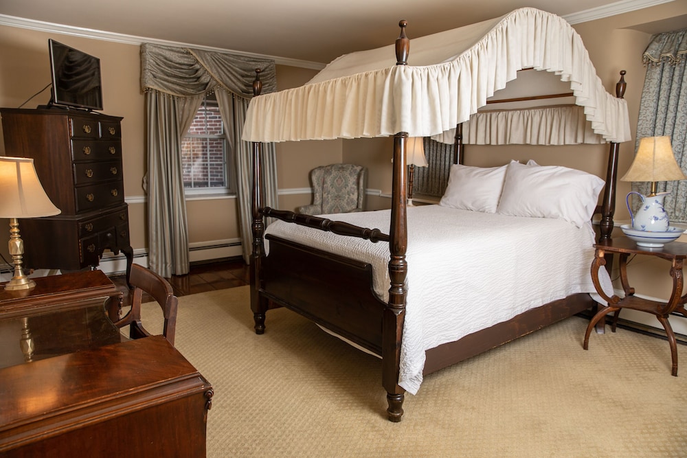 Plumsteadville Inn - photo 5