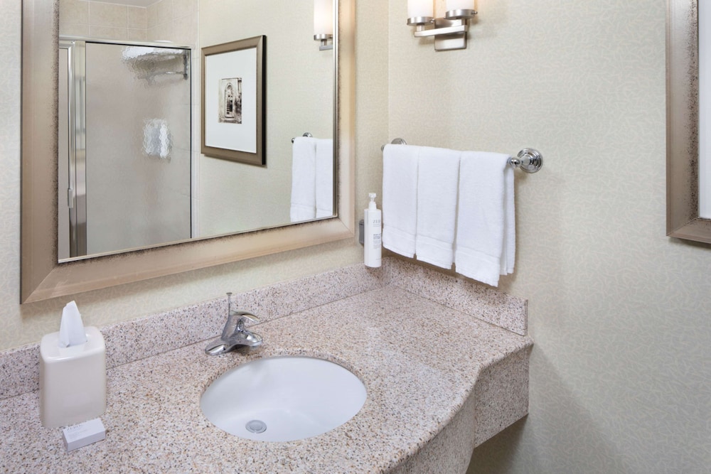 Hilton Garden Inn Miami Airport West - photo 13