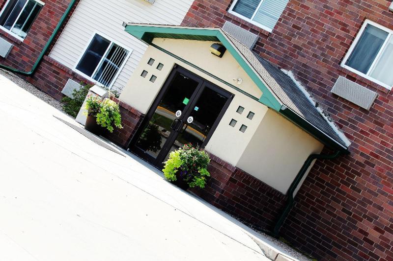 Capri Inn and Suites of Beatrice - photo 4