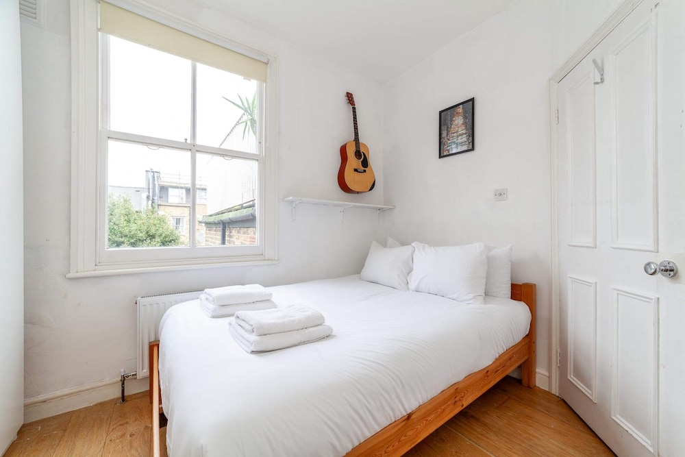 Colourful Notting Hill Home — 4-Star Luxury Hotel in London, United Kingdom