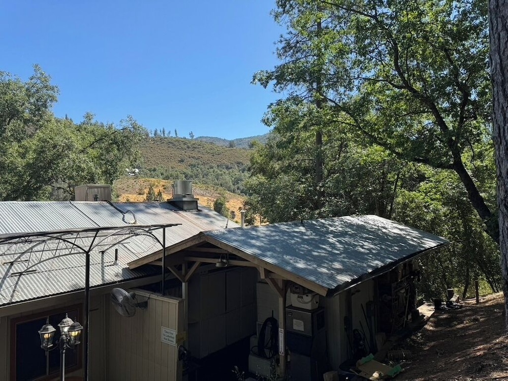 Yosemite Bug Rustic Mountain Resort - photo 137
