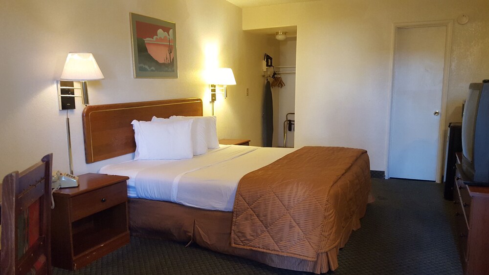 Desert Inn - photo 4