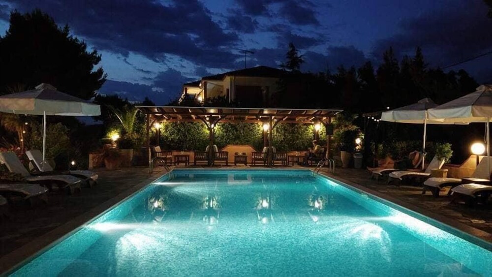 Agrili Apartments & Rooms — 4-Star Luxury Hotel in Nikiti, Greece