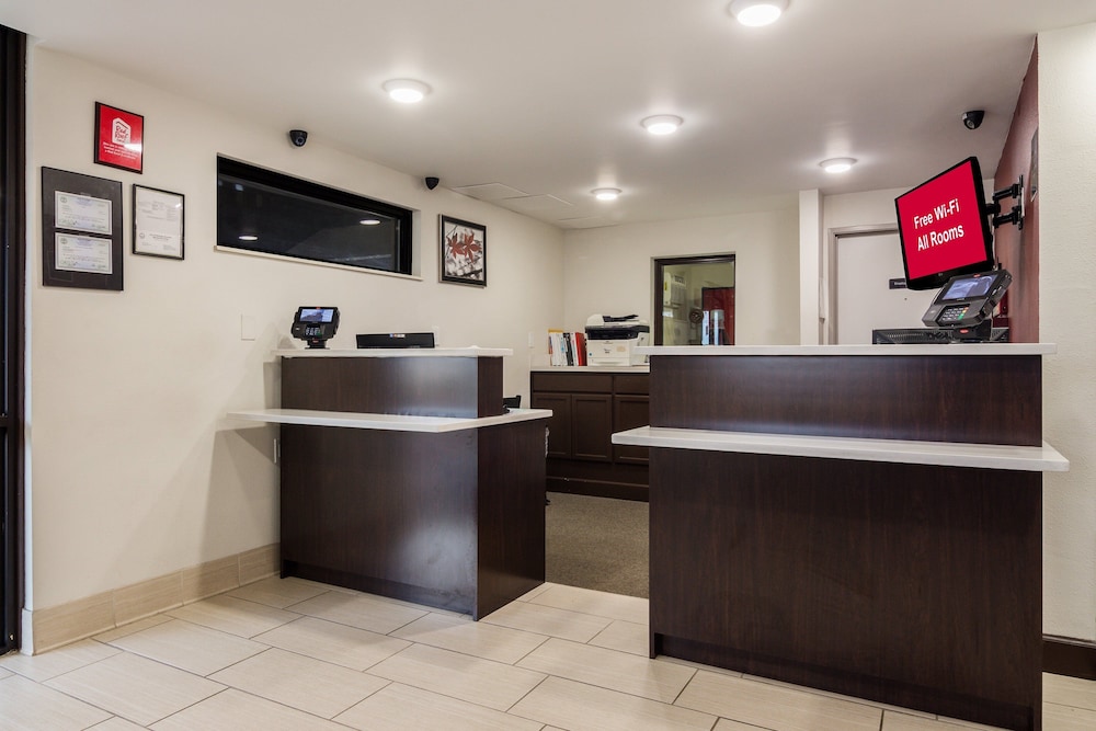 Red Roof Inn Chattanooga Hamilton Place - photo 2