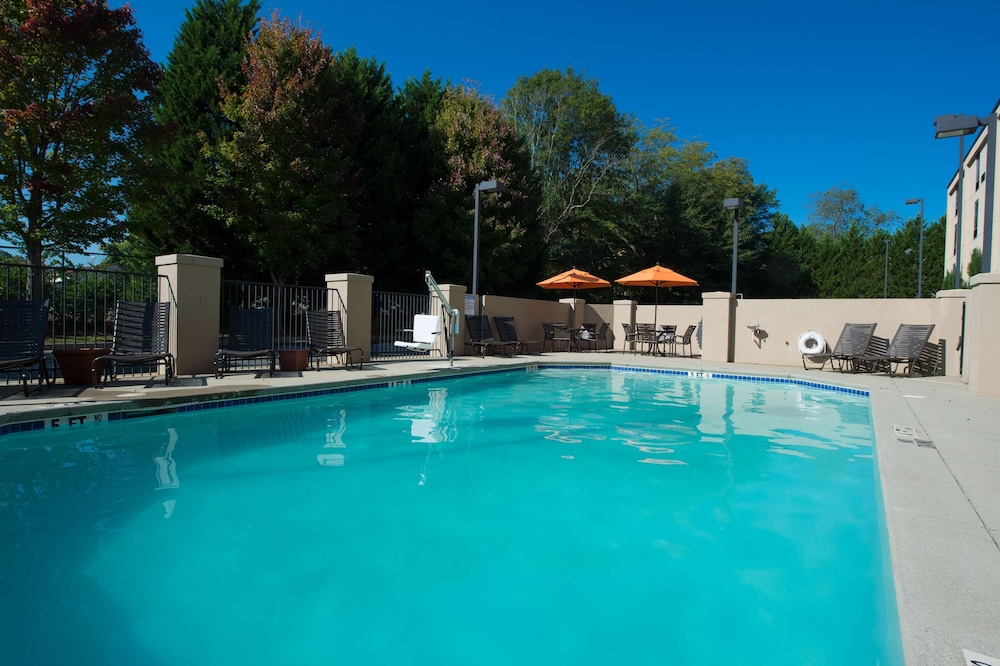 Hampton Inn Gainesville - photo 19