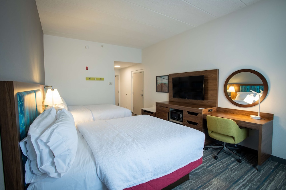 Hampton Inn Seaford - photo 16