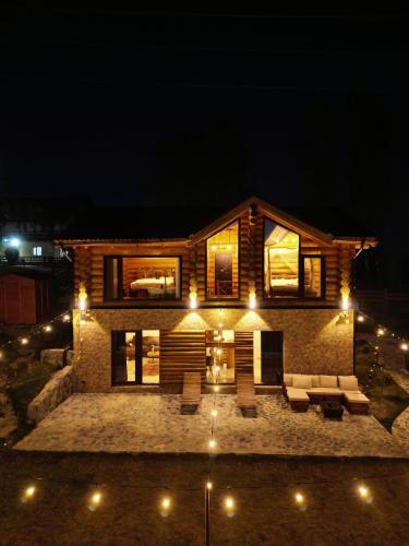 MaviLand Chalet — 4-Star Luxury Hotel in Bran, Romania