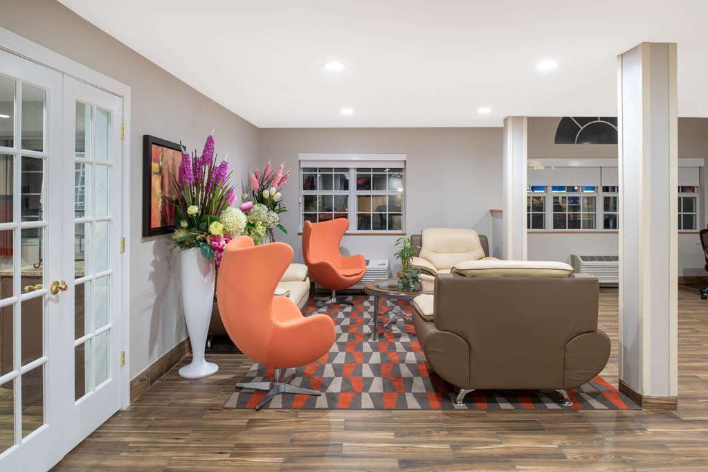 Microtel Inn & Suites by Wyndham Springfield - photo 3