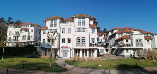 Sun Island — 4-Star Luxury Hotel in Ostseebad Sellin, Germany
