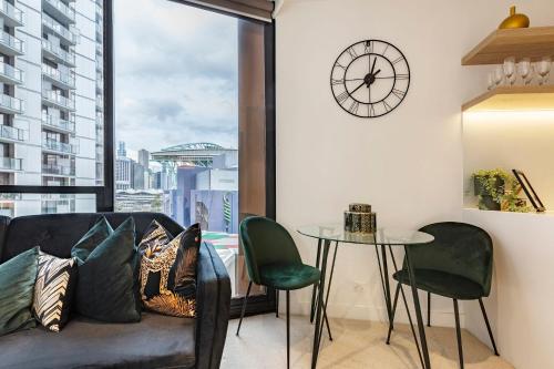 Vaquay Soho In Docklands — 4-Star Luxury Hotel in Melbourne, Australia