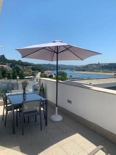Porto house on the Douro — 4-Star Luxury Hotel in Valbom, Portugal