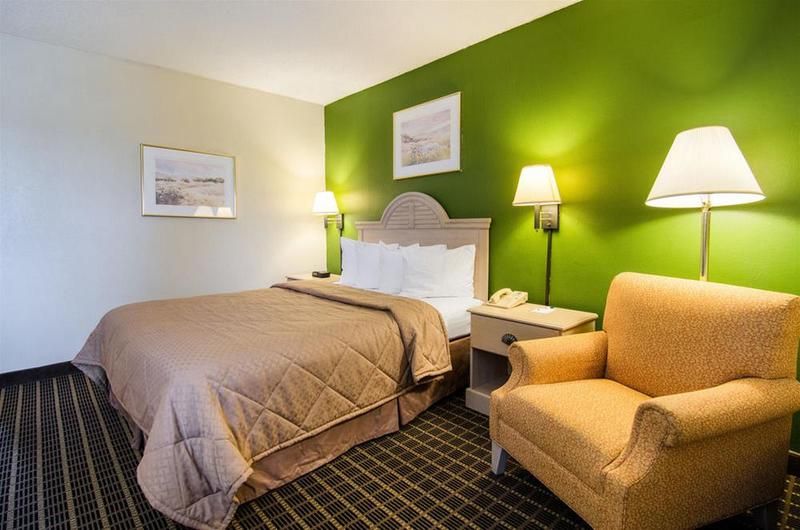 Quality Inn Merriam Kansas City - photo 27
