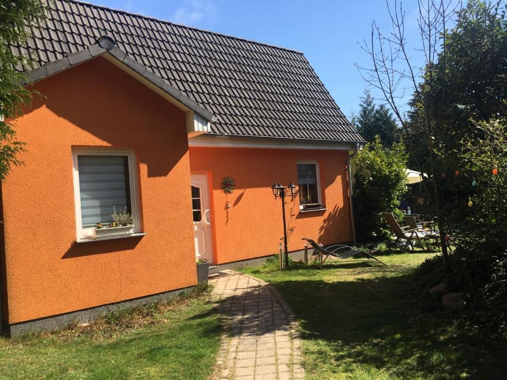 Ferienhaus Mit Terrasse Insel Usedom — Karlshagen