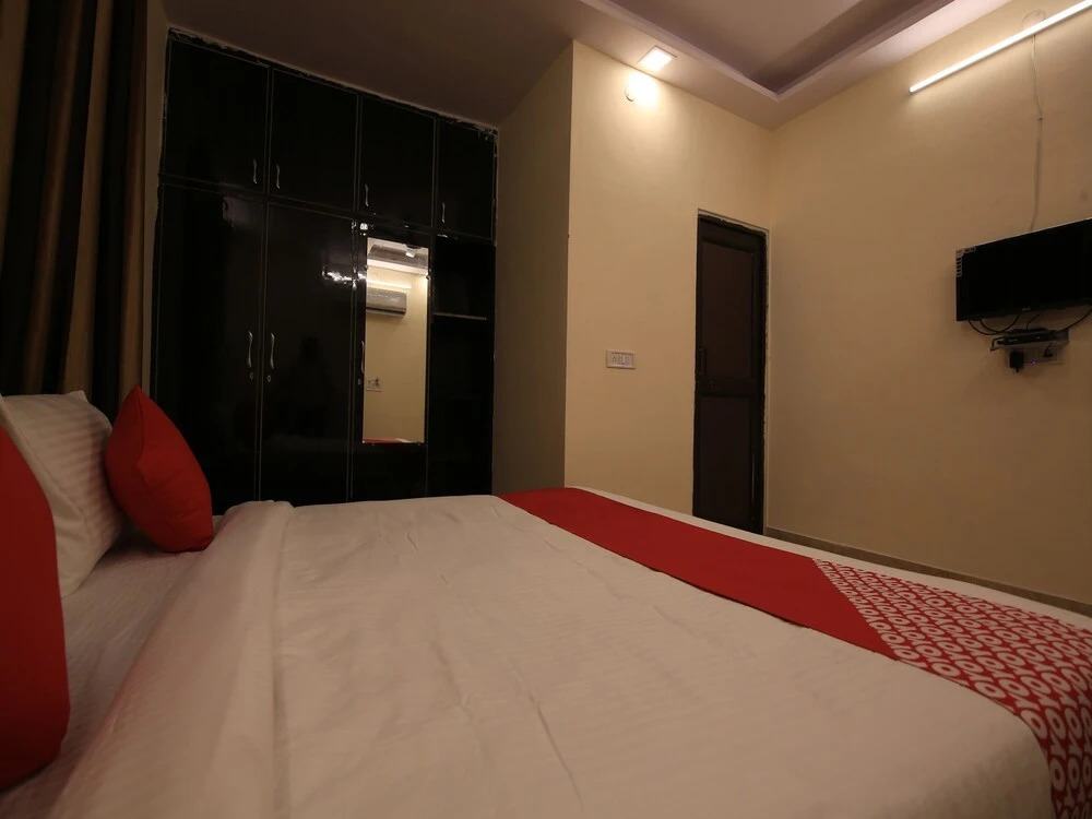 Super Hotel O Hotel Shyam Residency — 4-Star Luxury Hotel in New Delhi, India