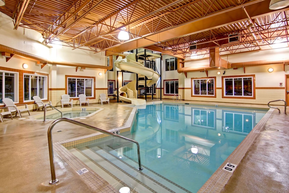 Ramada By Wyndham Ponoka — Ponoka