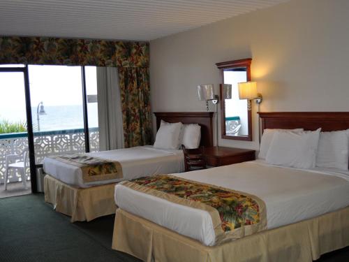 The Diplomat Family Motel - photo 33